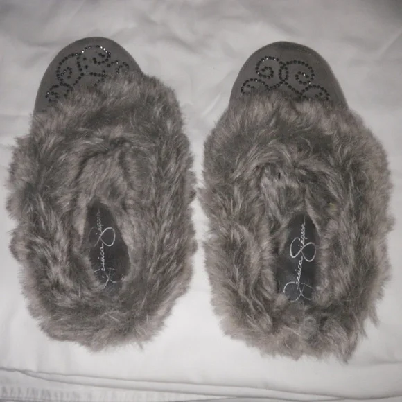 Jessica Simpson Slippers - Picture 3 of 8